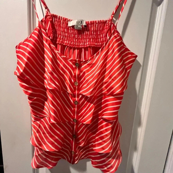 ~XXI~ Summer Top - Medium - Picture 1 of 6